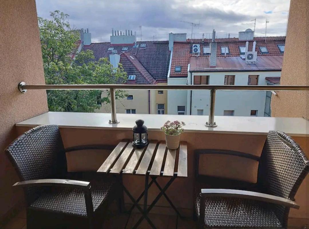 Cozy Rooftop With Balcony Прага Экстерьер фото